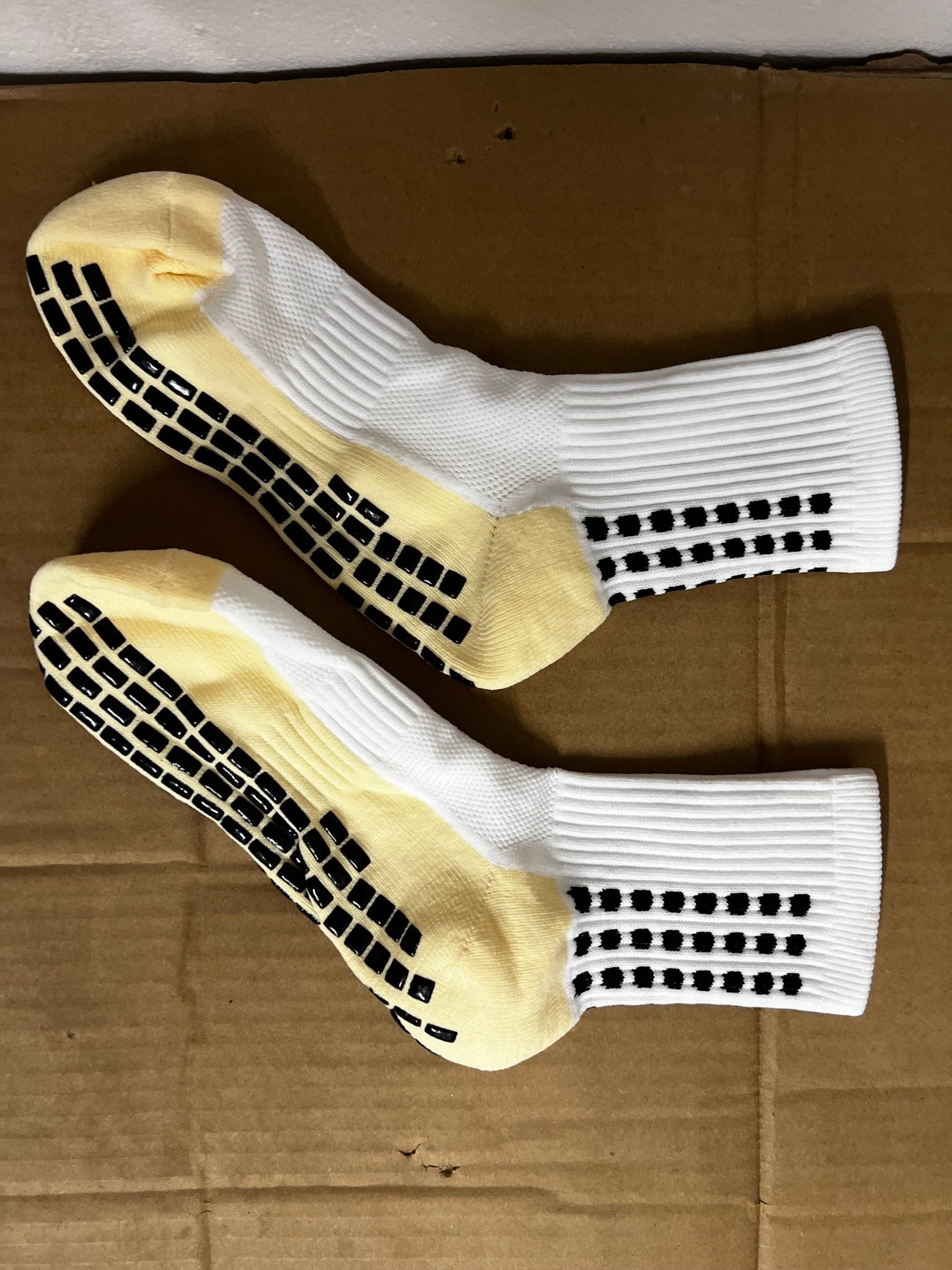 Football Socks Anti Slip Socks Sports Socks Non Slip Socks Grip Socks UK - ZM Sports